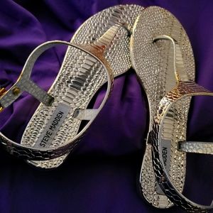 Steve Madden Grover Sandals Gold. Size 10